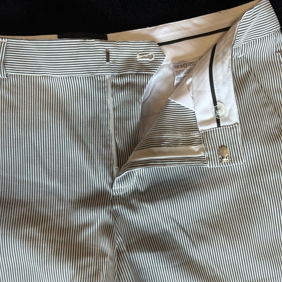 Banana Republic lightweight striped shorts 10 - Picture 3 of 7